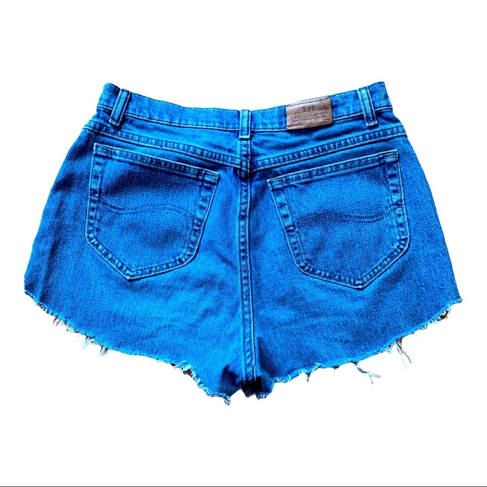 VINTAGE HIGHRISE MEDIUM WASH LEE MOM SHORTS 29